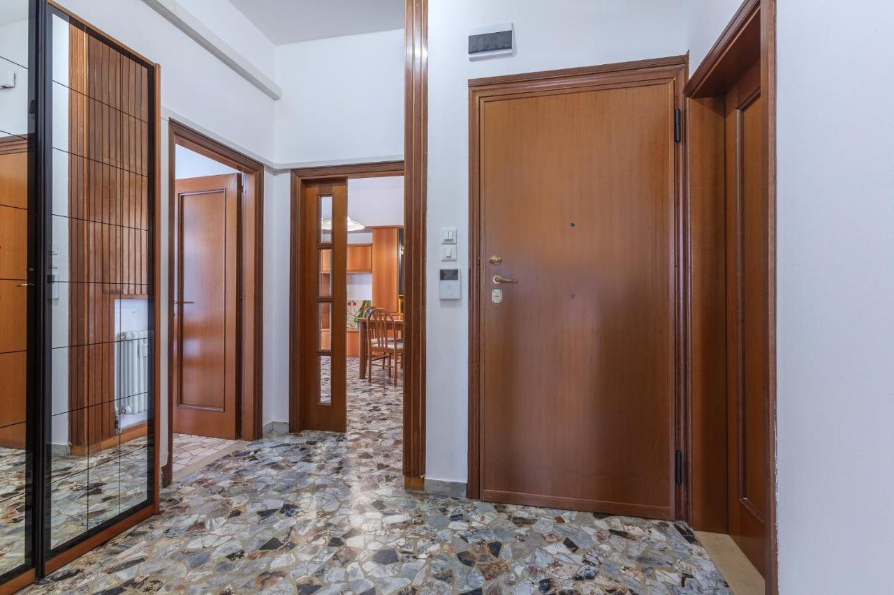 A 500 Mt Dalla Certosa Apartment Bologna Eksteriør billede